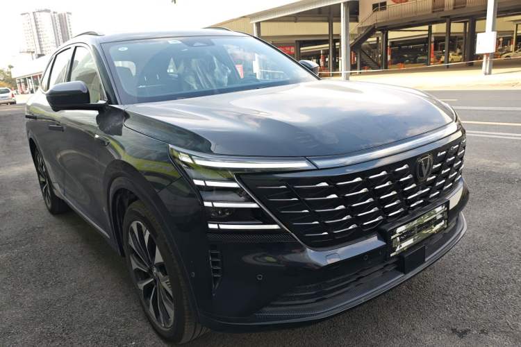 Used Changan CS75 PLUS 2025 4th Generation UItra 2.0T New Blue Whale Smart Intelligent Powertrain Version