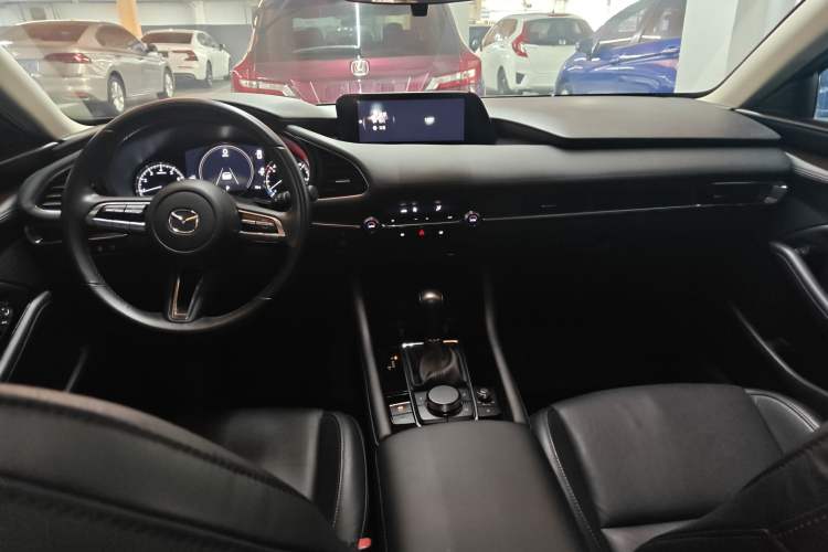 Used Mazda 3 Axela 2020 2.0L Automatic Zhiya Edition Center Console