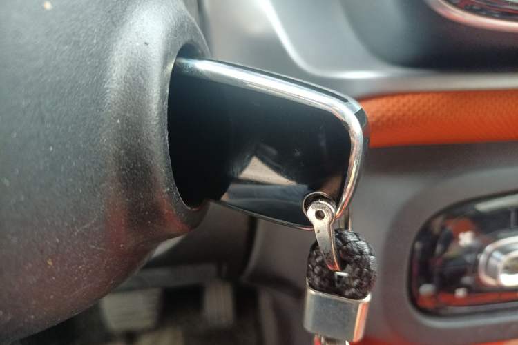 Used smart fortwo 2015 1.0L 52 kW hardtop Dynamic version