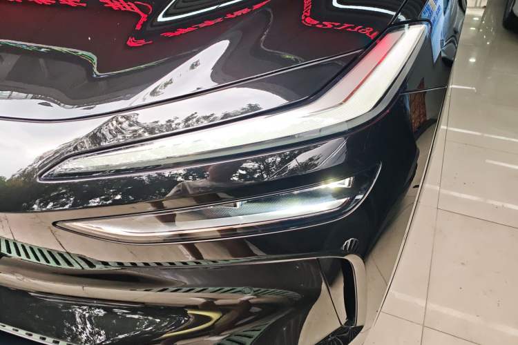 Used ONVO L60 2024 60 kWh Rear-Drive Version Left Front Headlight