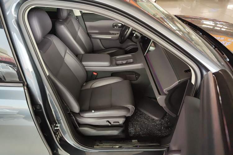 Used Leapmotor C16 2024 Pure Electric 520 Deluxe Edition