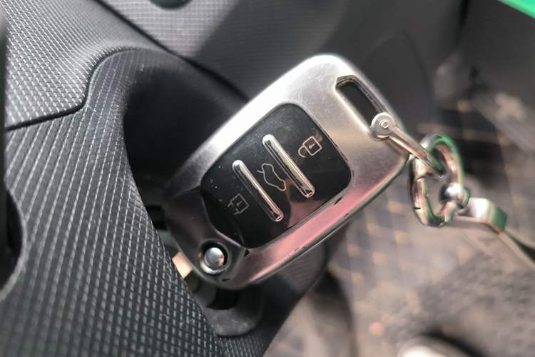 Used Wuling Hongguang MINIEV 2021 Macaron Premium Model – Lithium Iron Phosphate Interior 1