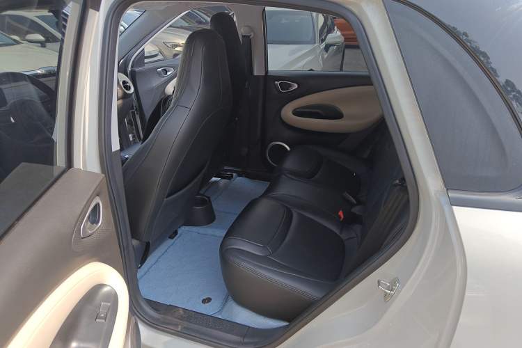 Used Wuling Bingo 2023 203km Light Edition Left Rear Seat