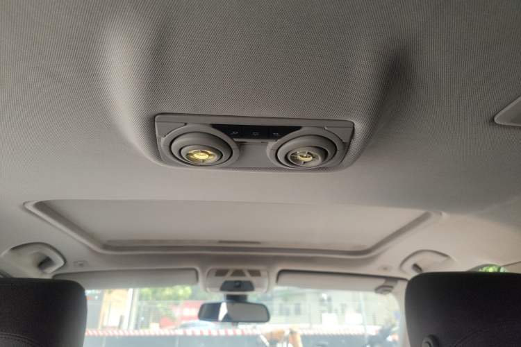 Used BMW 3 Series 2013 320Li Fashion Model Headliner