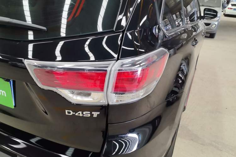 Used Toyota Highlander 2017 2.0T Two-Wheel Drive Elite Version 7 Seats