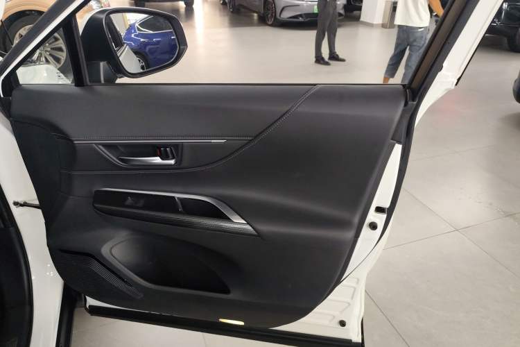 Used Toyota Venza 2023 2.0L CVT Two-Wheel Drive Prestige Version