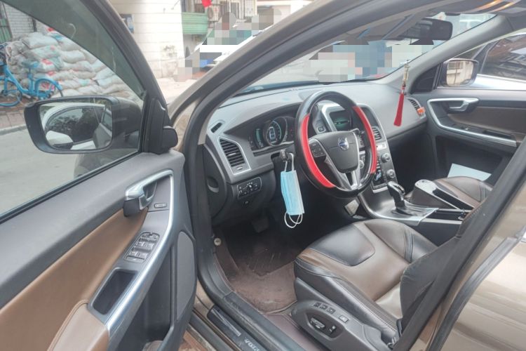 Used Volvo XC60 2015 T5 Smart Upgrade Model
