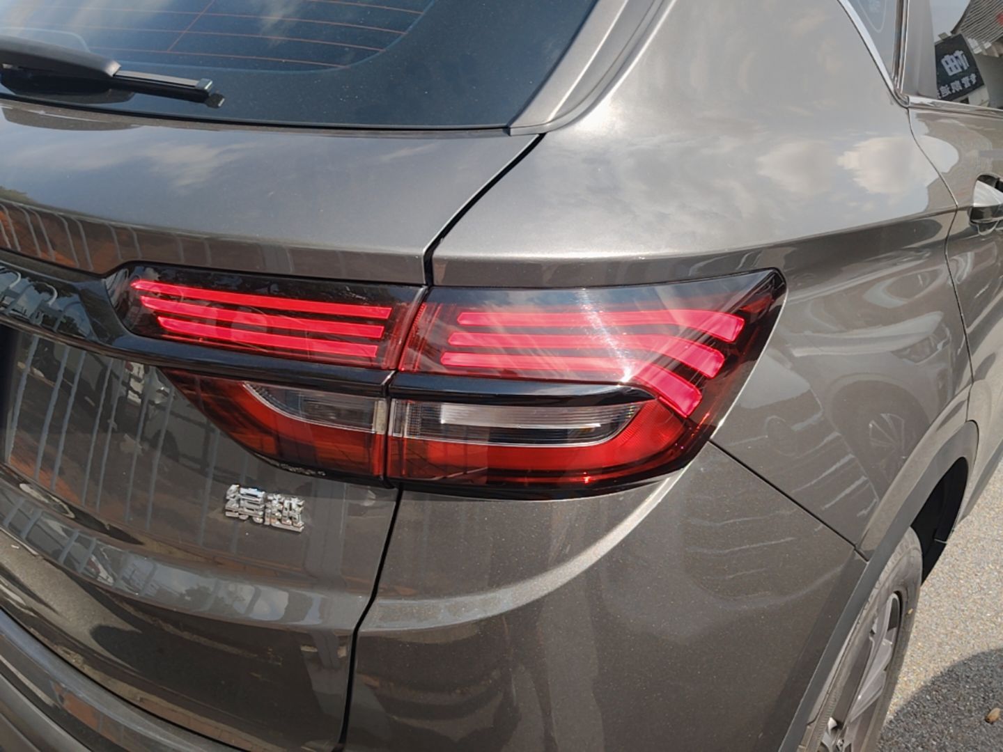 Geely Auto Coolray 2023 1.5T DCT Platinum Edition — снимка 9