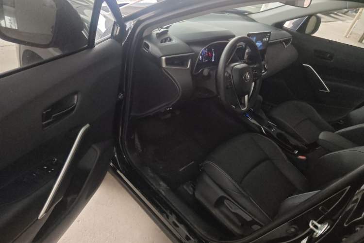 Used Toyota FRONTLANDER 2024 2.0L CVT Leading Plus Edition
