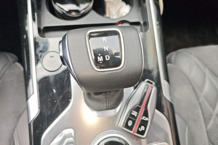 Used Hongqi HS5 2019 2.0T Smart Connect Flagship Edition Gear Lever