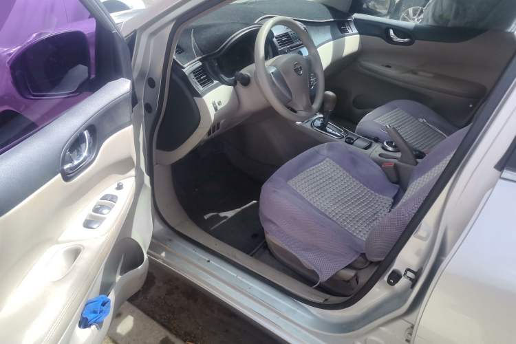 Used Nissan Tiida 2011 1.6L CVT Smart Version Driver Seat