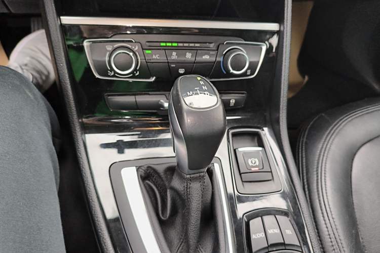 Used BMW 2 Series Active Tourer 2016 218i Fashion Model Gear Lever