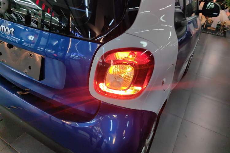 Used smart fortwo 2018 1.0L 52kW Hardtop Dynamic Version China V