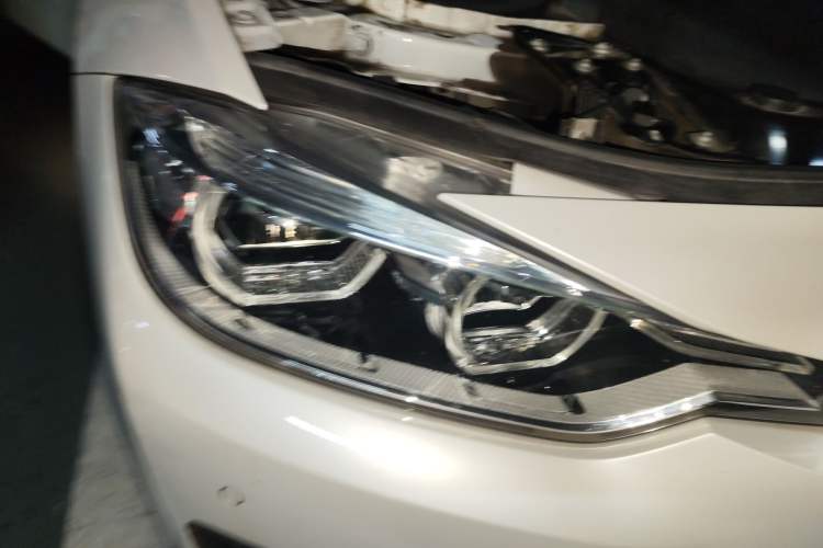 Used BMW 3 Series 2018 320Li Fashion Model Right Front Headlight