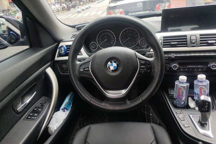 Used BMW 3 Series GT 2016 320i Fashion Model