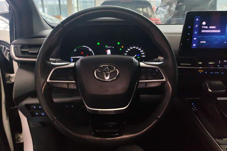 Used Toyota SIENNA 2021 2.5L Hybrid Premium Edition