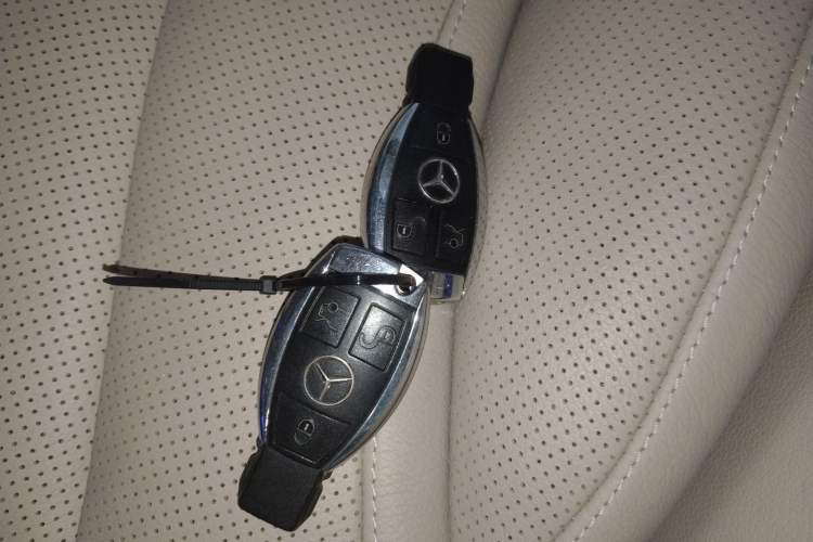 Used Mercedes-Benz S-Class 2014 S 320 L Business Model Vehicle Key