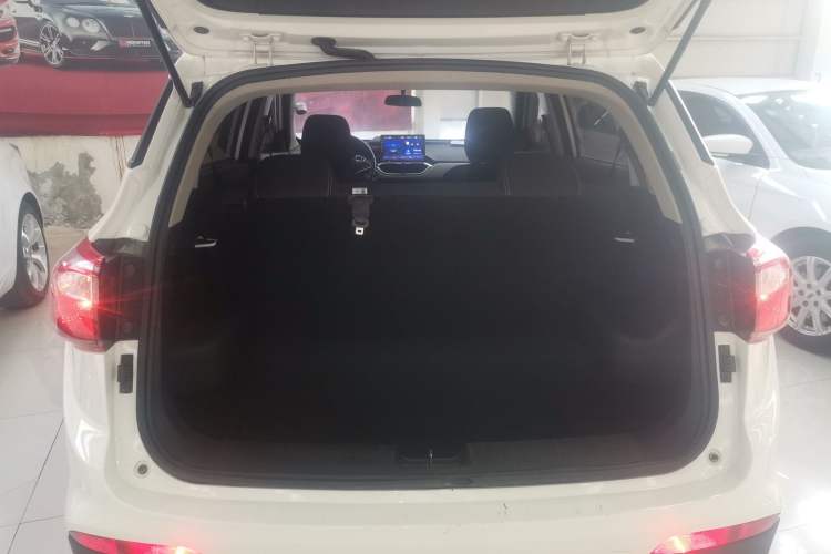 Used Baojun 510 2017 1.5L manual Comfort trim
