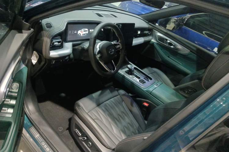 Used GAC Trumpchi GS8 2022 Flagship Series 2.0 TGDI Two-Wheel-Drive Prestige Edition (6-seater)