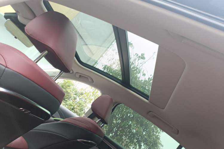 Used Hongqi H5 2024 1.5T DCT Smart Connect Flagship Edition Headliner