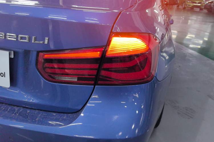 Used BMW 3 Series 2018 320Li Leading Model M Sport Package