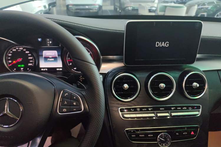 Used Mercedes-Benz C-Class 2018 C 180 L Fashion Edition Sport Version