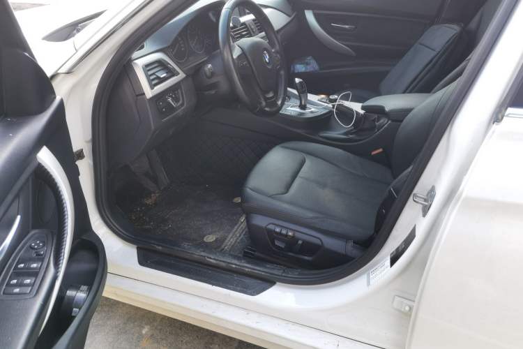 Used BMW 3 Series 2015 316Li Fashion Model
