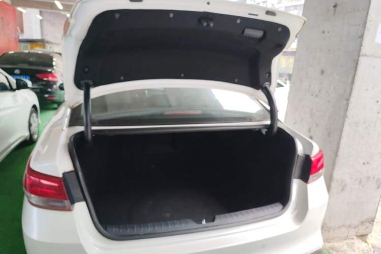 Used Kia K5 2016 1.6T Automatic LUX