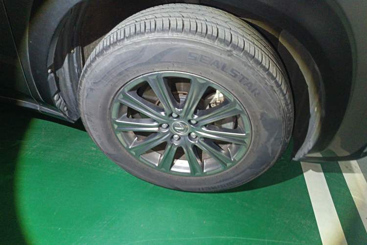 Used Lexus NX 2015 300h Front-Drive Fēngshàng Edition
