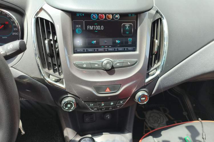 Used Chevrolet Cruze 2017 1.5L Automatic Xuanfeng Edition Audio And AC Panel