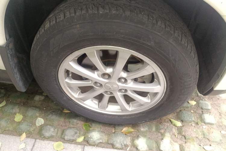 Used Mitsubishi ASX 2013 1.6L Manual Two-Wheel Drive Standard Edition Right Front Wheel Hub