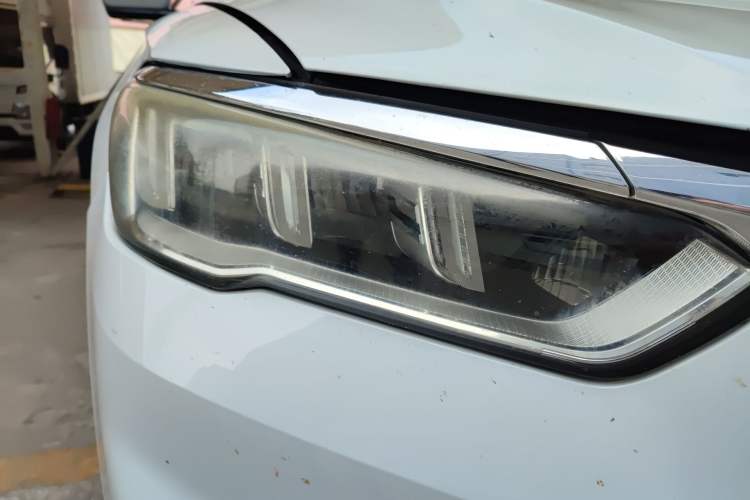 Used BYD Song Pro New Energy 2019 DM 1.5T Four-Wheel Drive Performance Edition Deluxe Model Right Front Headlight