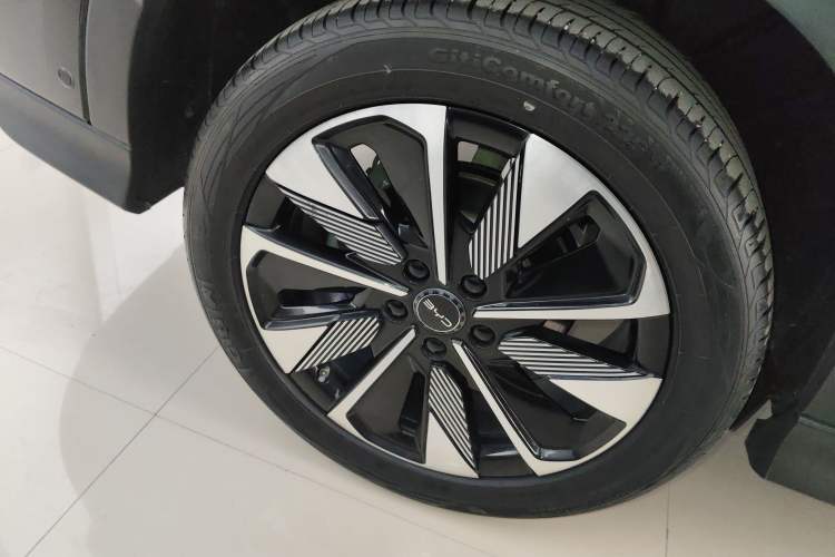 Used BYD Song PLUS New Energy 2025 EV Intelligent Driving Version 520km Premium Model