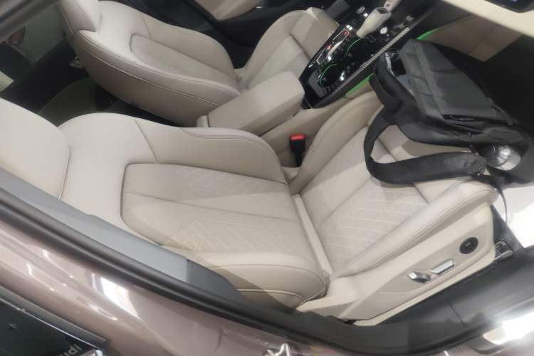 Used Audi A5L 2026 2.0T Sport Plus
