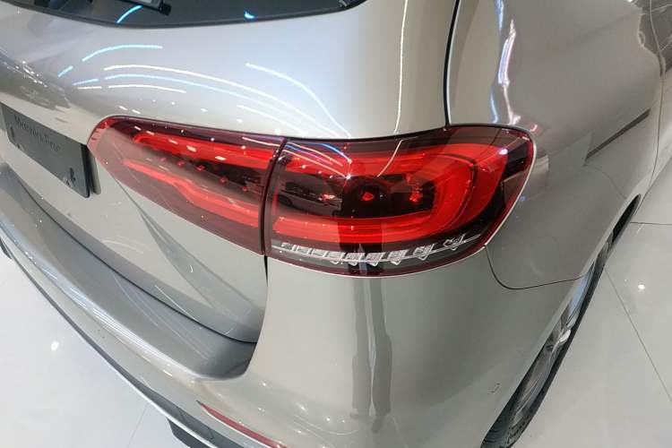 Used Mercedes-Benz B-Class 2020 B 200 Sport Edition Exterior 2