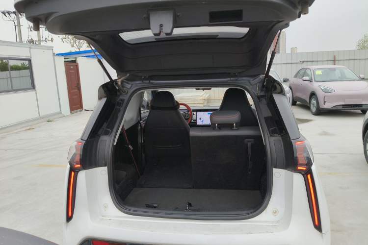 Used Chery New Energy Boundless Pro 2022 301km LingShou Edition Lithium Iron Phosphate
