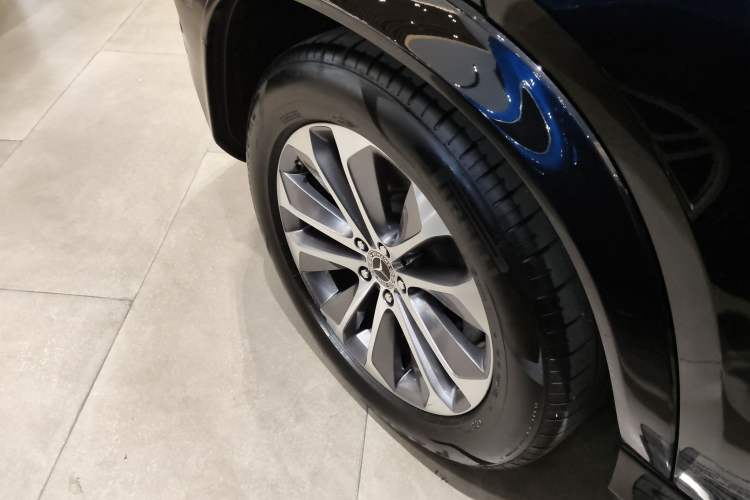 Used Mercedes-Benz GLE 2022 GLE 350 4MATIC Stylish Model Exterior 5