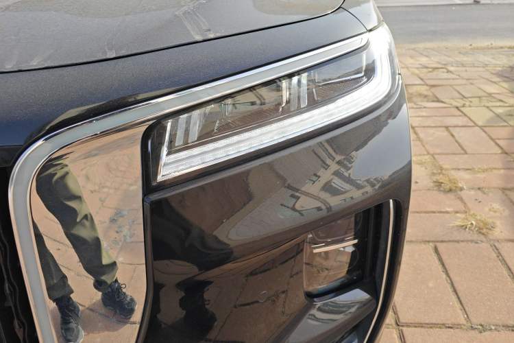 Used Hongqi H9 2023 2.0T Smart Connect Flagship Edition
