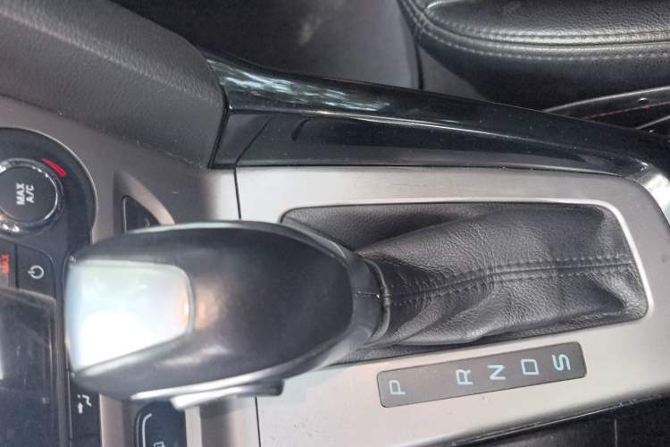 Used Ford Focus 2012 Hatchback 1.6L Automatic Fashion Edition
