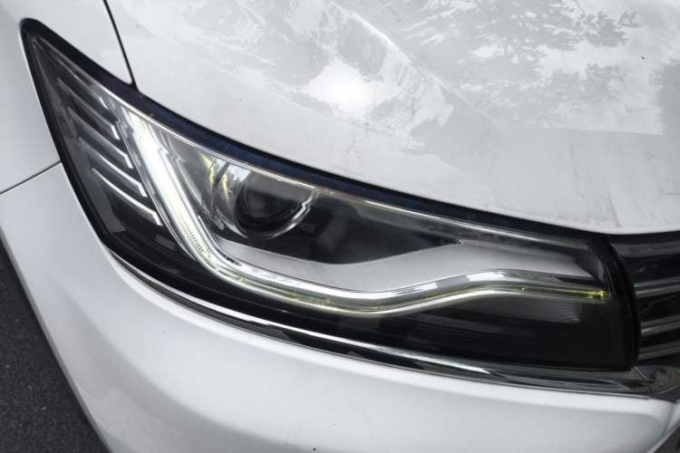 Used Roewe RX5 2018 20T Two-Wheel Drive Manual Flagship Edition
