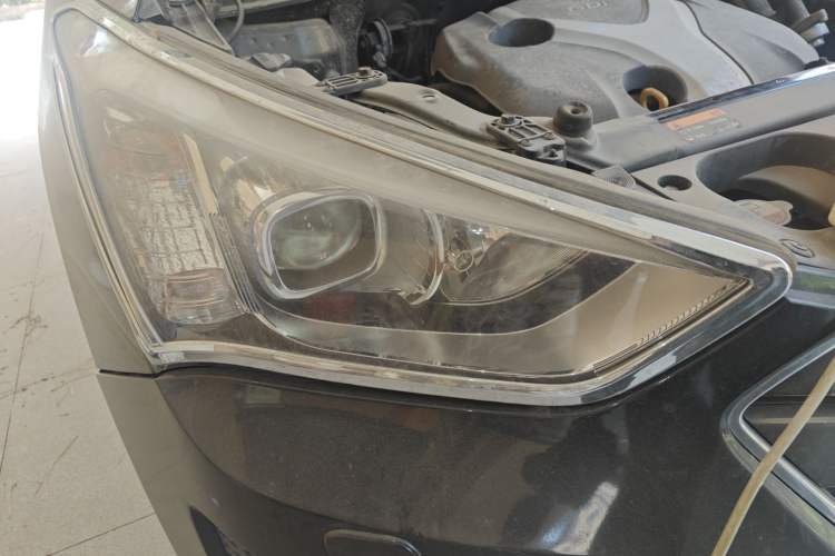 Used Hyundai Santa Fe 2013 2.0T Automatic All-Wheel Drive Top Trim