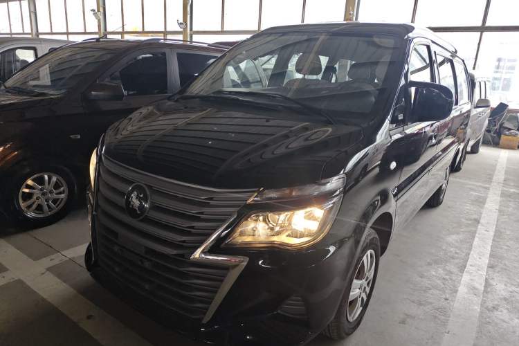 Used FORTHING Lingzhi 2023 M5L 1.6L Base Model 5 Seats