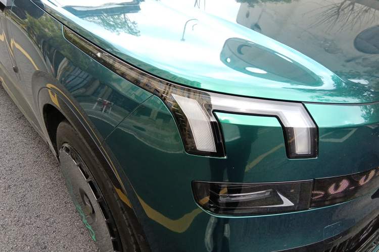 Used Lynk & Co 900 2025 2.0T Ultra Right Front Headlight