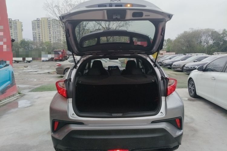 Used Toyota IZOA 2020 2.0L Enjoy Edition Trunk