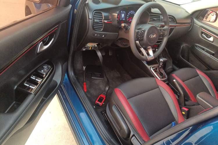 Used Kia KX Cross 2017 1.4L AT GLS