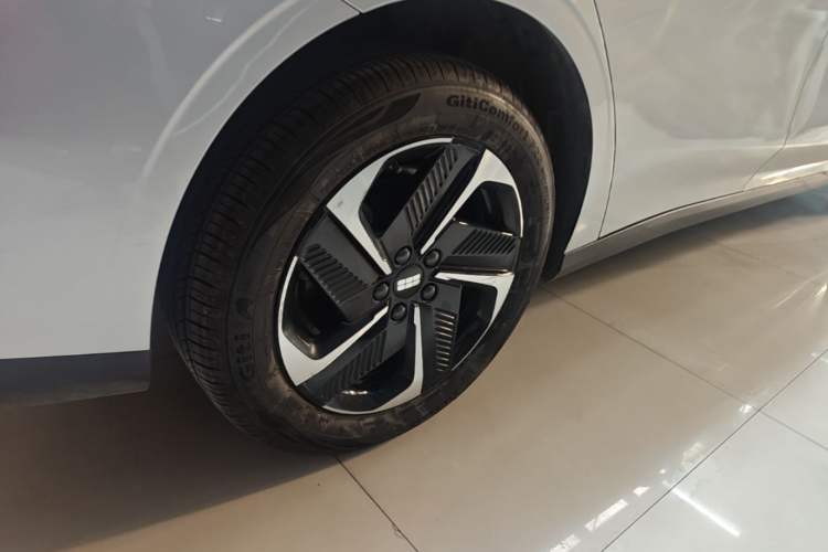 Used Geely Galaxy L6 2025 EM-i 140km Explorer+ Edition