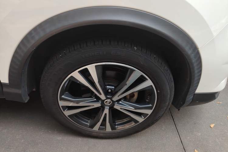 Used Nissan Qashqai 2021 2.0L CVT Luxury Edition Right Front Wheel Hub