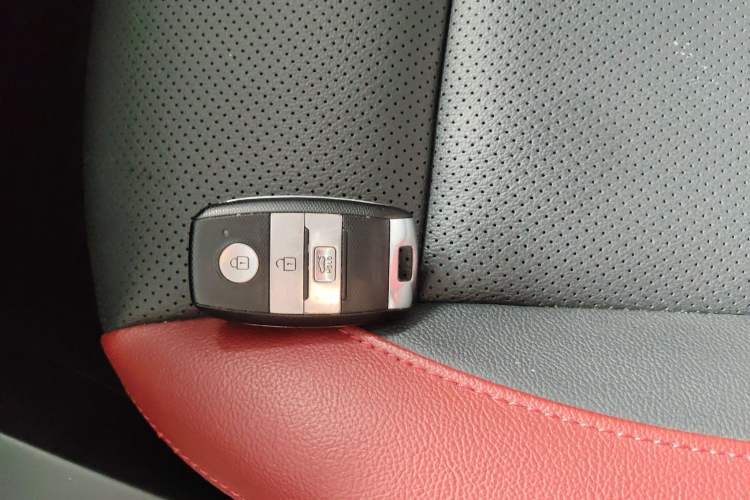 Used Kia KX Cross 2017 1.4L AT GLS Vehicle Key