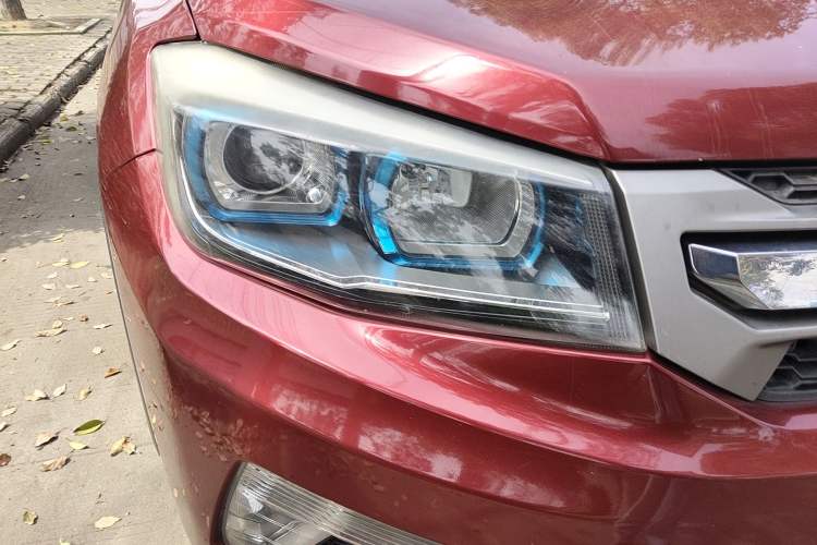 Used CHANGAN CS75 2014 2.0L Manual Leading Version China IV Standard
