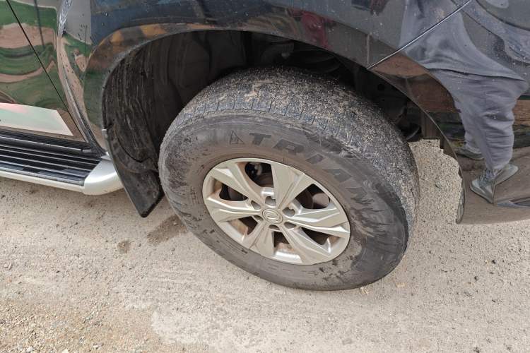 Used Dongfeng Ruichi 6 2021 2.3T Automatic Two-Wheel Drive Diesel Luxury M9T Right Front Wheel Hub